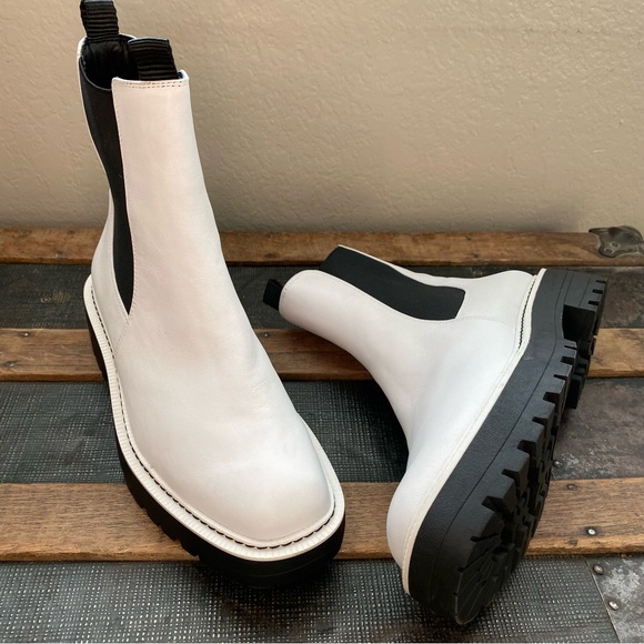 Sam Edelman Shoes - Brand New Sam Edelman Laguna White Waterproof Boot Sz 7.5 Lugged Sole NWOB